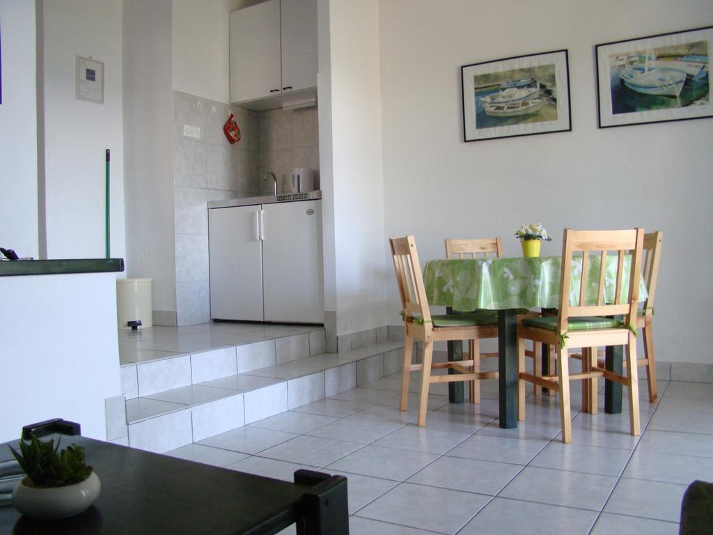 Apartments Sanda Murter Bilik gambar