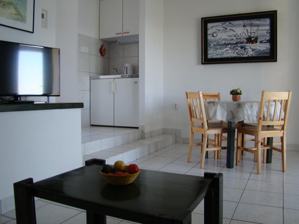 Apartments Sanda Murter Bilik gambar
