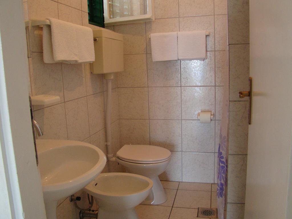 Apartments Sanda Murter Bilik gambar