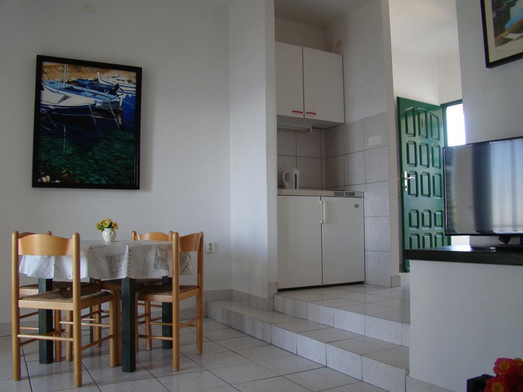 Apartments Sanda Murter Bilik gambar